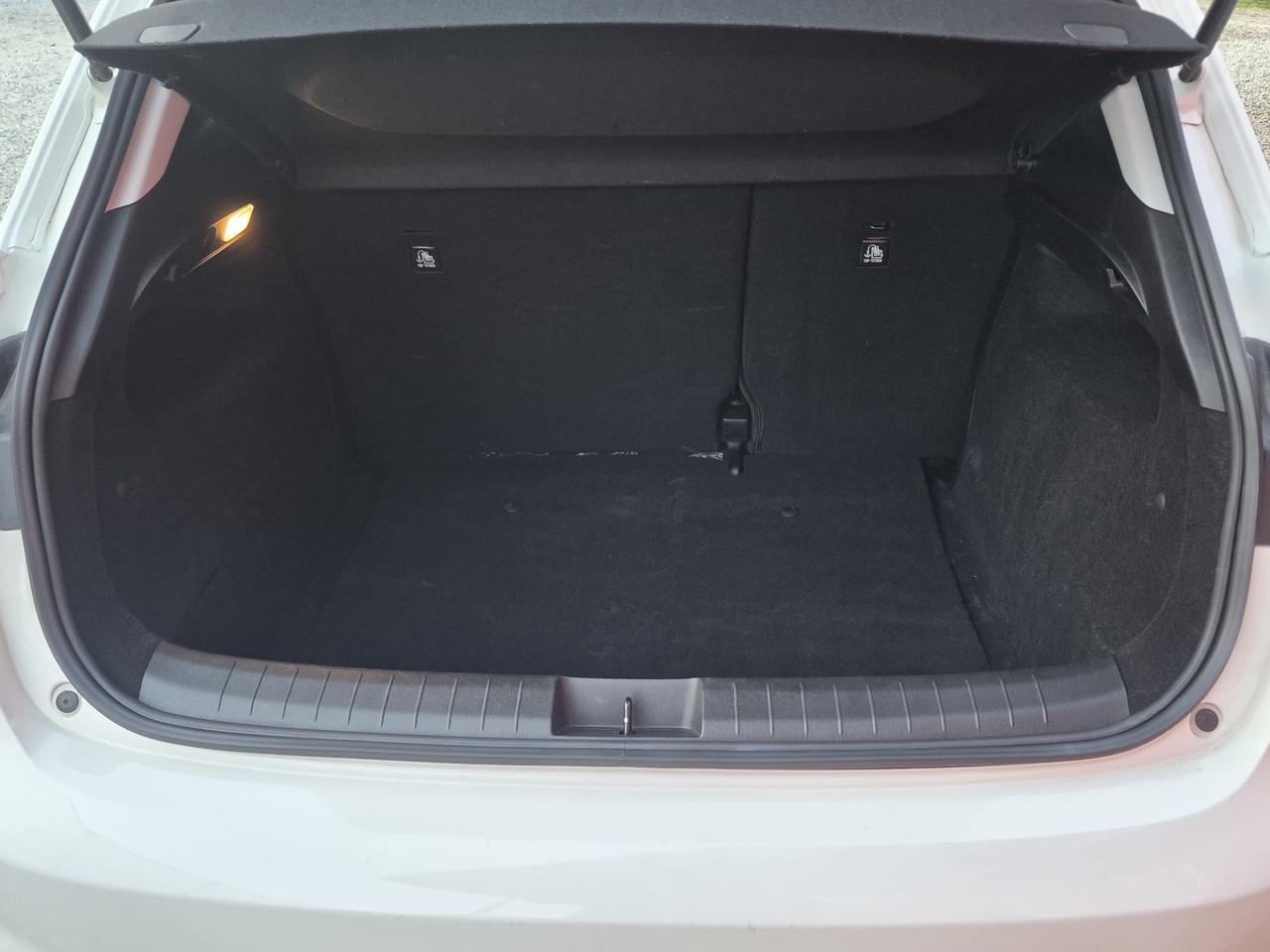 Fiat Tipo 1.6 Mjt S&S 5 porte Cross Garmin