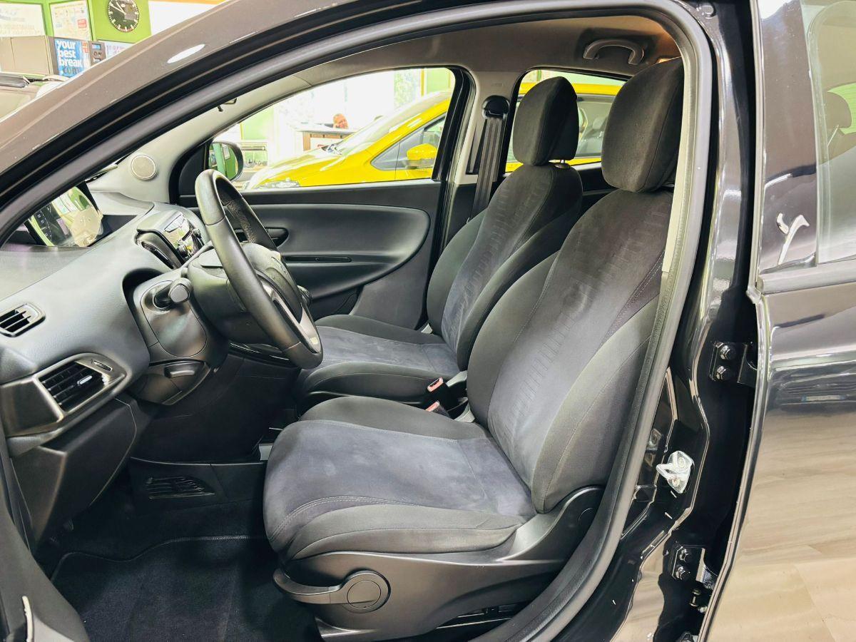 Lancia Ypsilon 1.2 70cv 5 porte Gold Neop.Ok