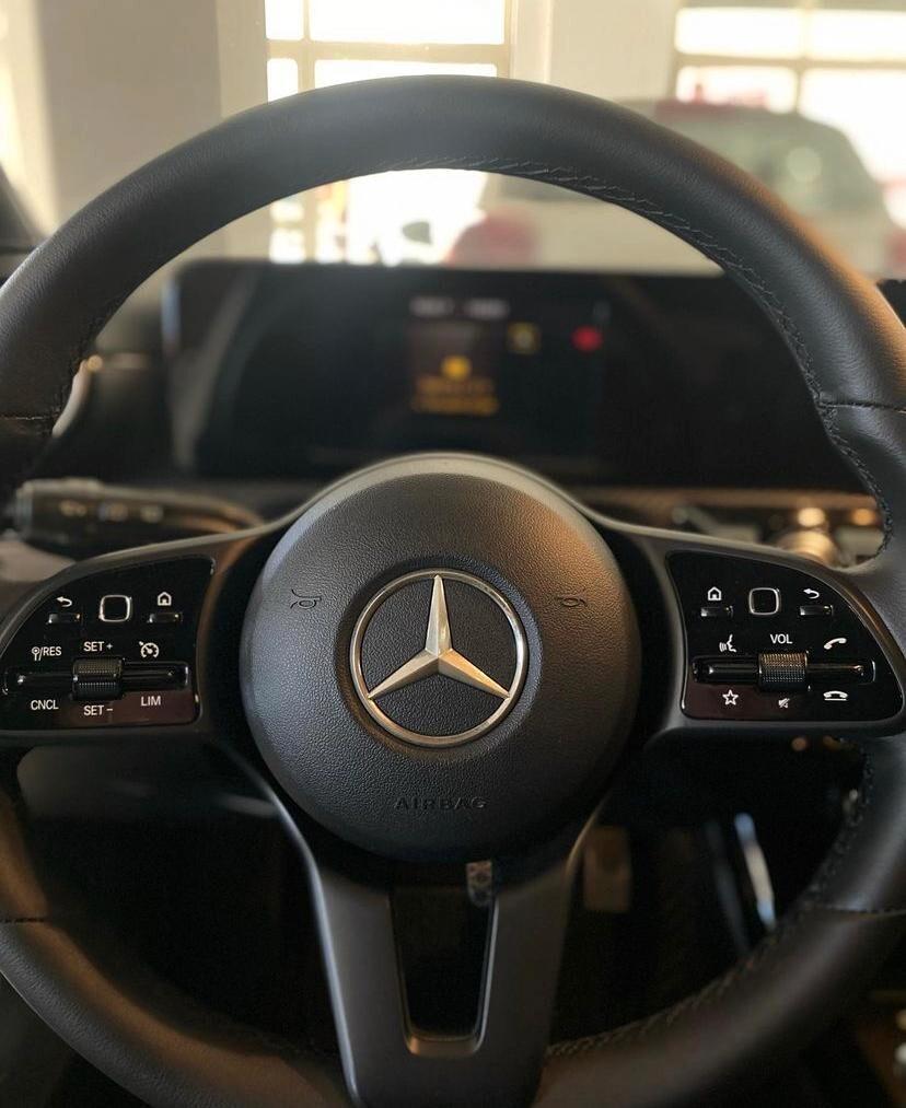 Mercedes-benz A 180 A 180 d Business. Iva inclusa