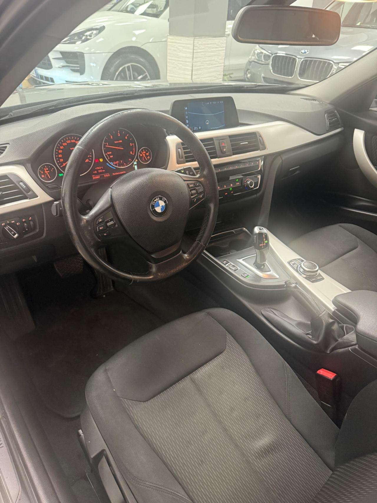 Bmw 318 318d Touring Business Advantage aut.