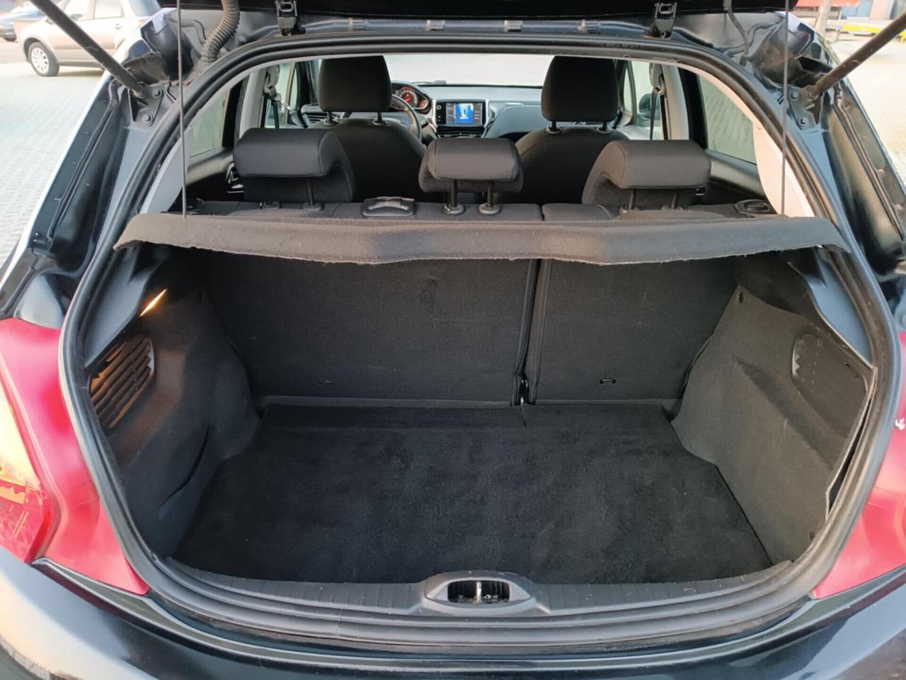 Peugeot 208 1.4 HDi 68 CV 5 porte Active