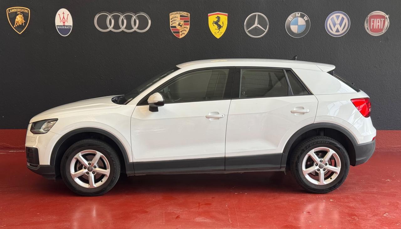Audi Q2 30 TDI S tronic Identity Black