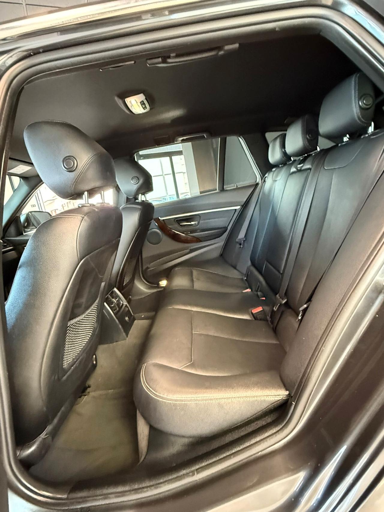 Bmw 320 320d xDrive Touring Msport