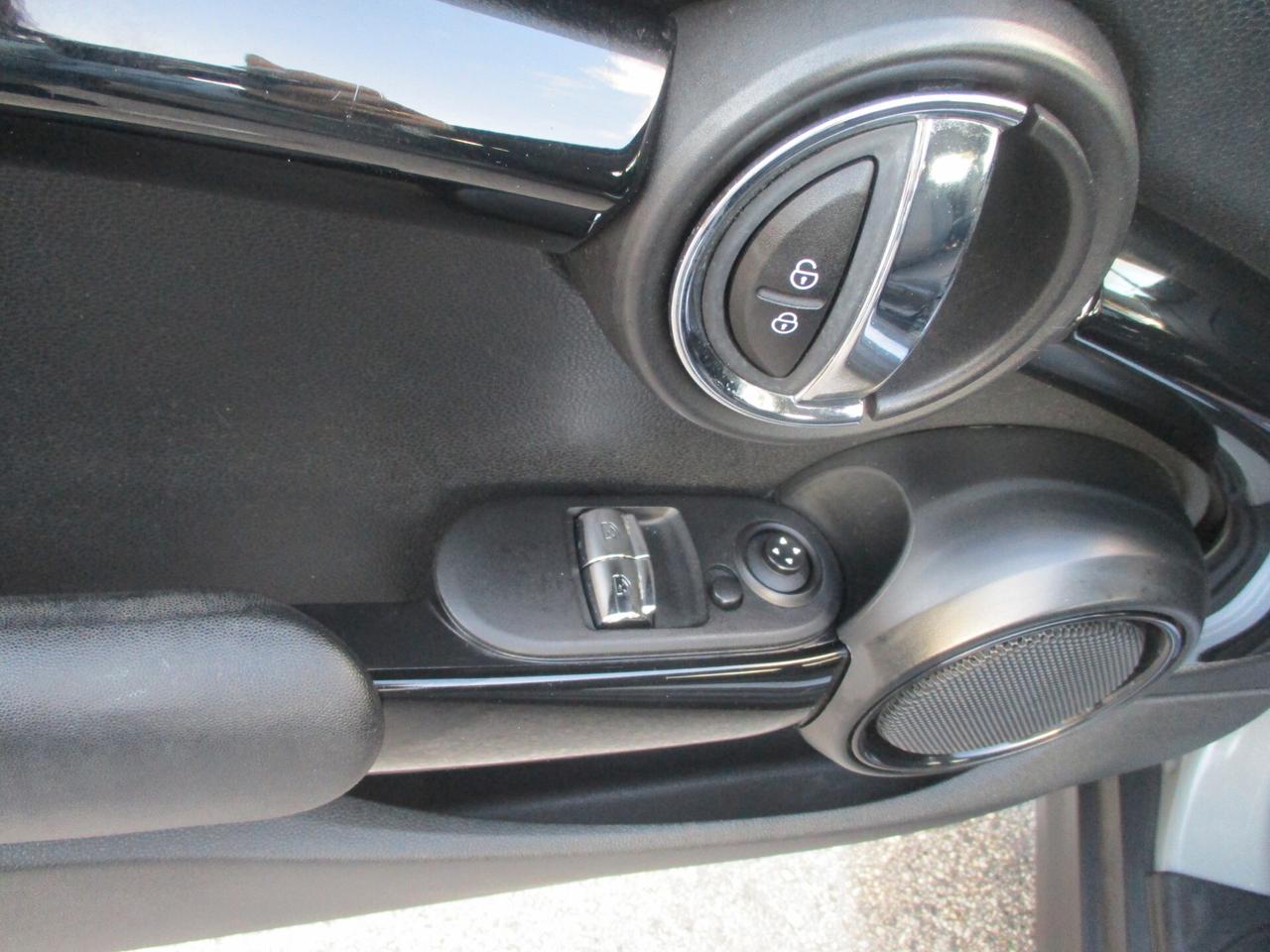 Mini One 1.2 75CV 3P APPENA TAGLIANDATA DISTRIBUZI