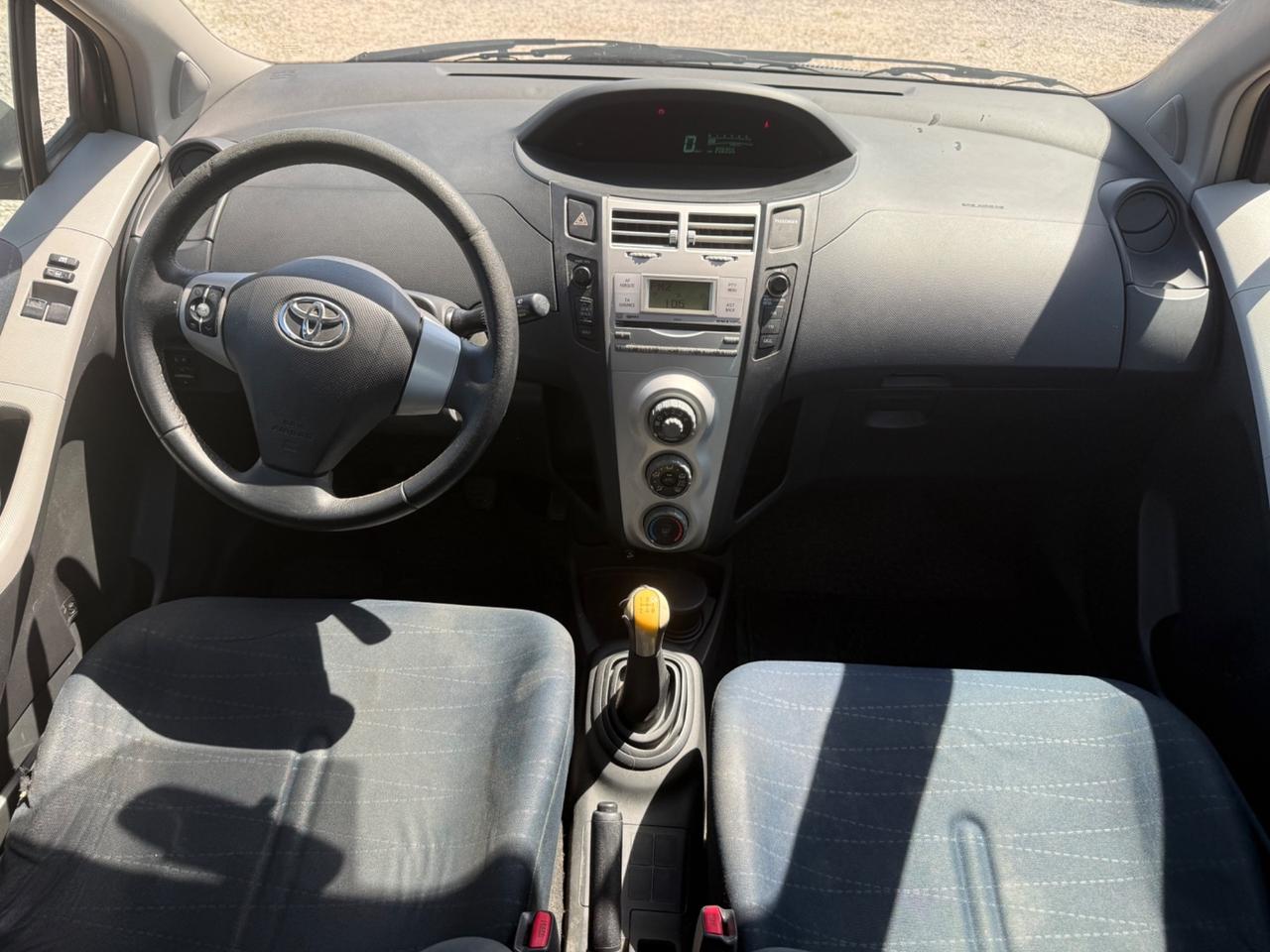 Toyota Yaris 1.0 5 porte Sol