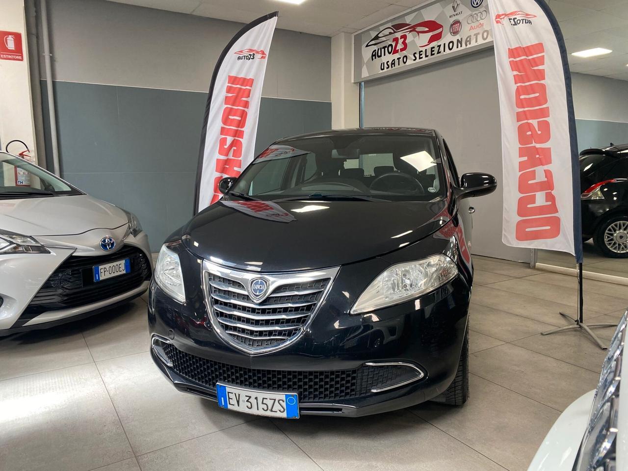 Lancia Ypsilon 1.2 69 CV 5 porte S&S Silver