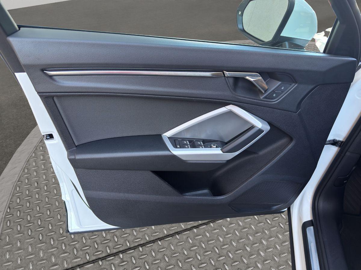 AUDI - Q3 - 35 2.0 TDI 150cv S tronic S line edition