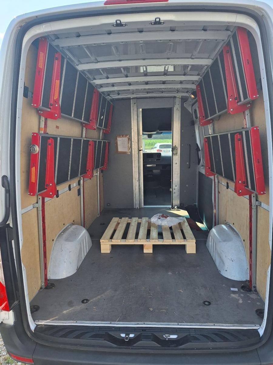 MERCEDES-BENZ Sprinter III 311 RWD 20 cdi F 3735 84kW 114 PS