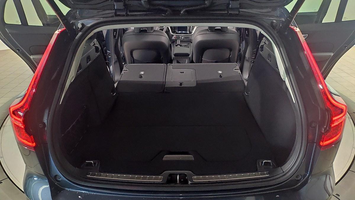 VOLVO V60 B4 Mild Hybrid Automatico Plus Dark