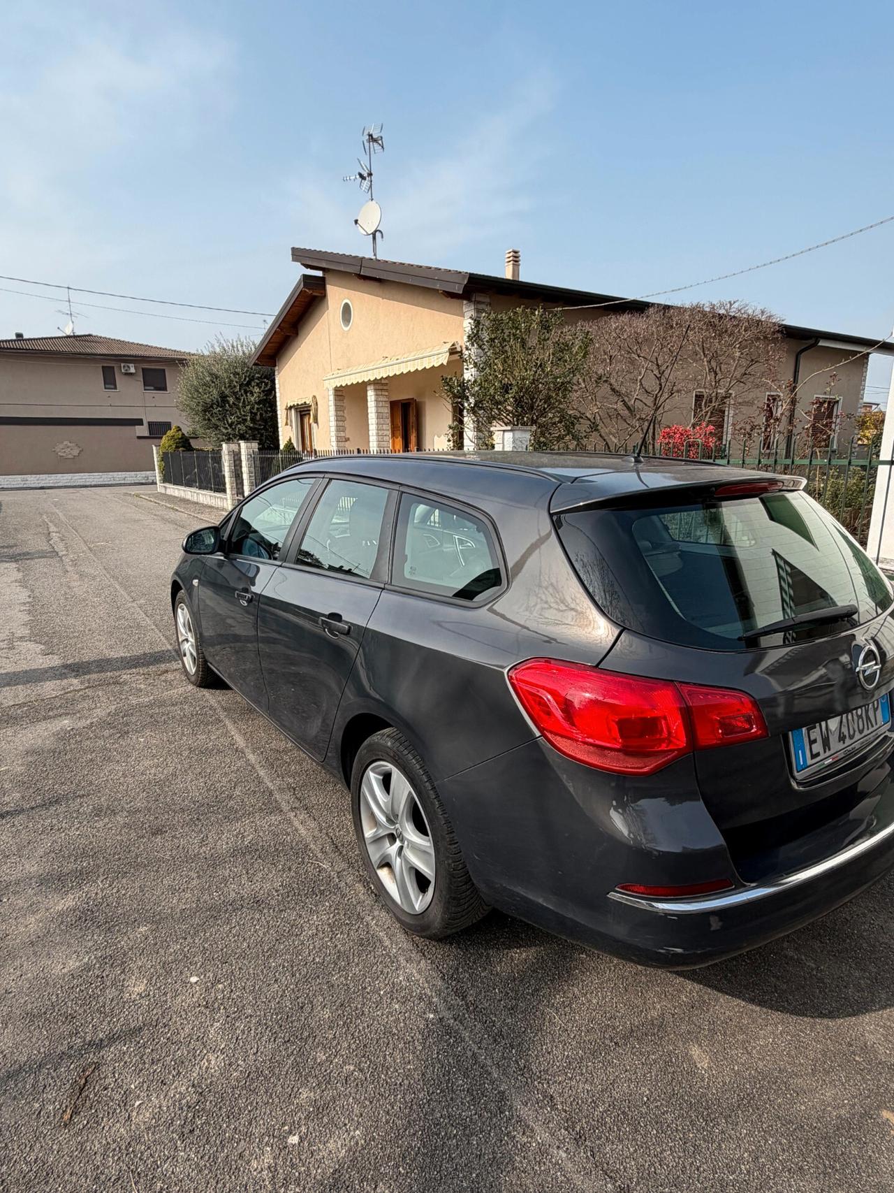 Opel Astra 1.7 CDTI 2014 OK NEOPATENTATI