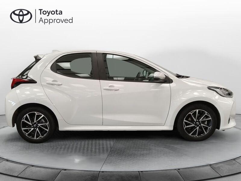Toyota Yaris Hybrid Trend MY22