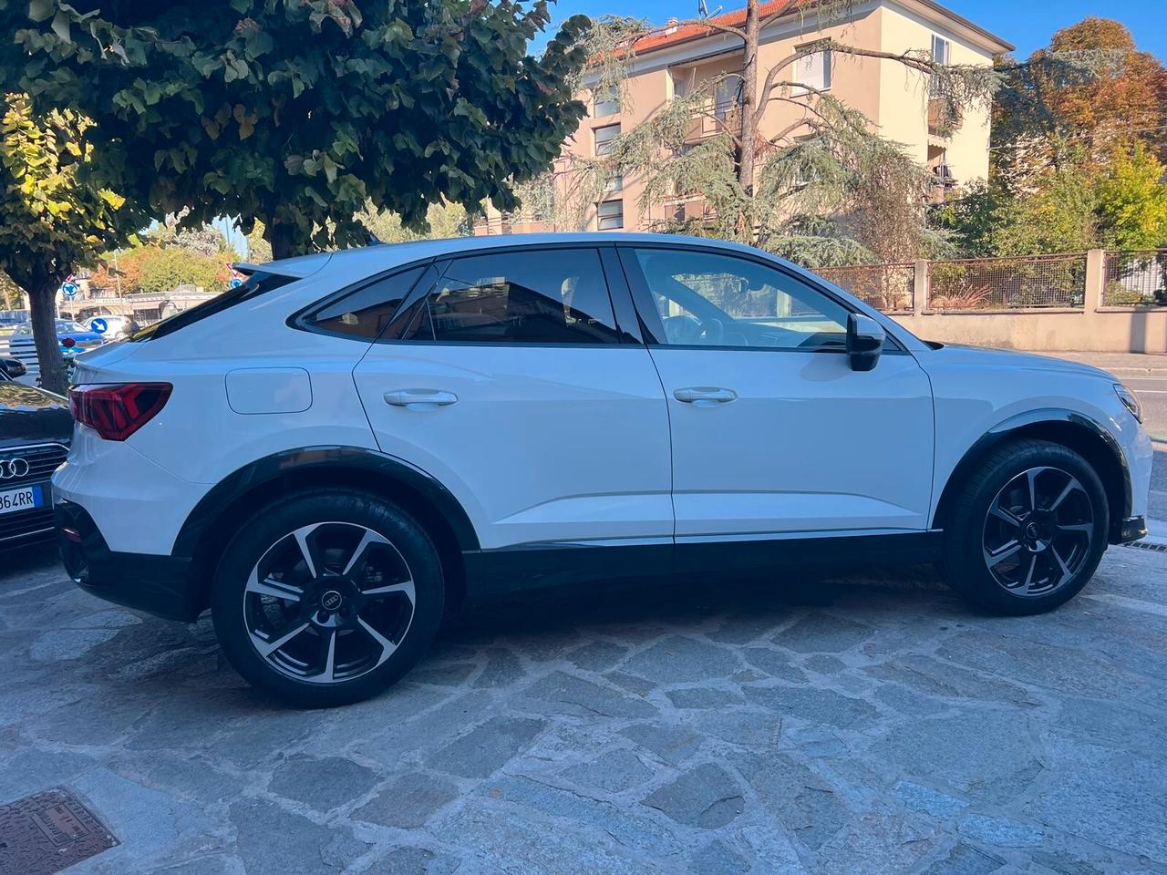 AUDI Q3 SPB 35 TDI S-TRONIC BUSINESS PLUS