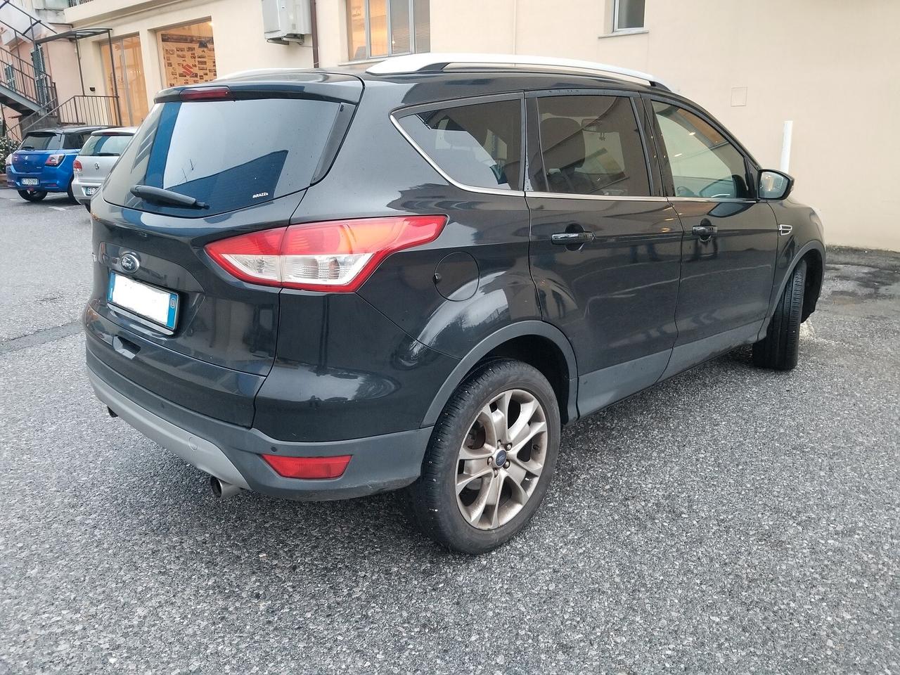 Ford Kuga 2.0 TDCI 140 CV 4WD Titanium