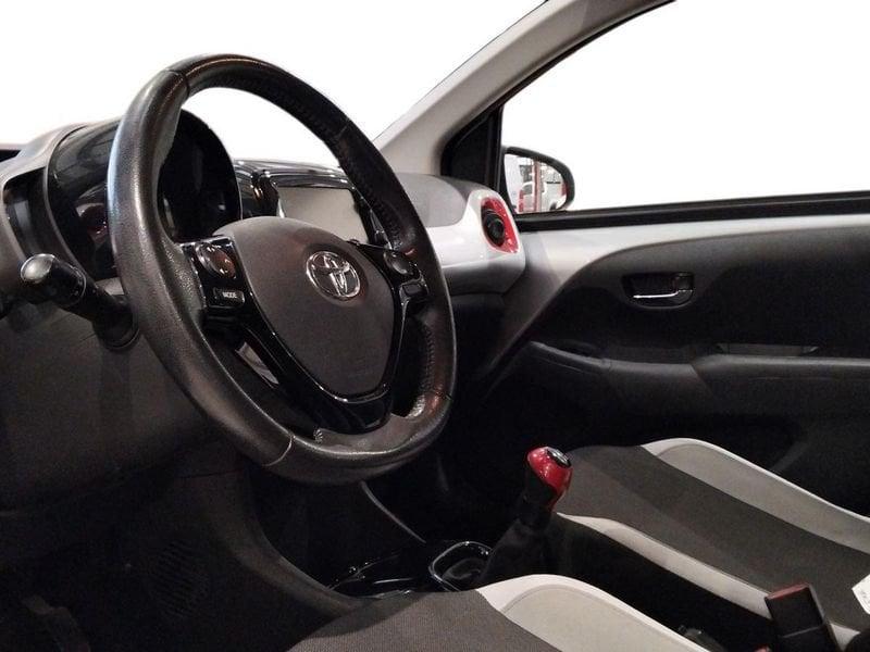 Toyota Aygo 1.0 VVT-i x-play