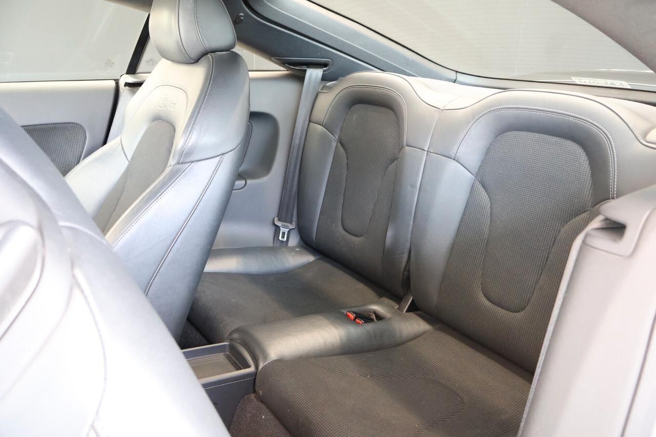 Audi TT Coupé 1.8 TFSI 160CV S-line