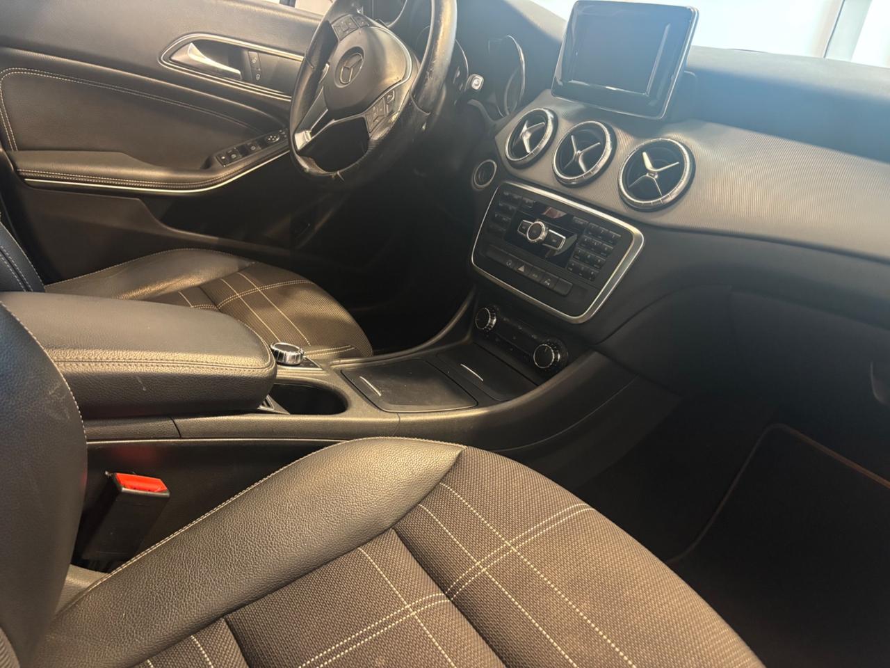Mercedes-benz CLA 220 CDI Automatic Sport