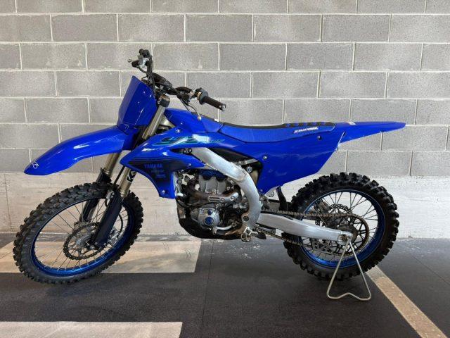 YAMAHA YZ 250 F blu (57 ore di utilizzo)