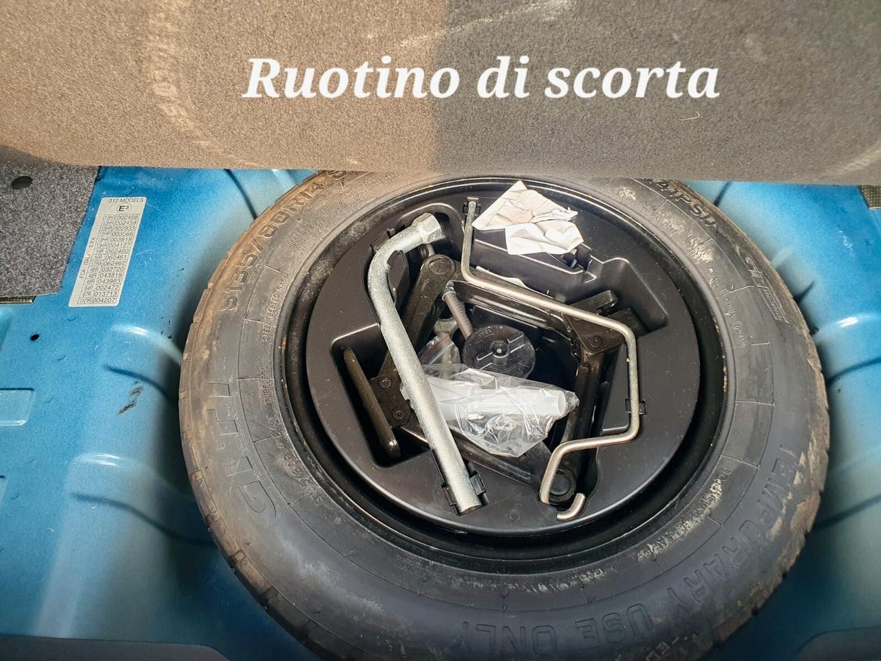 Fiat Panda 1.2 Connected by Wind