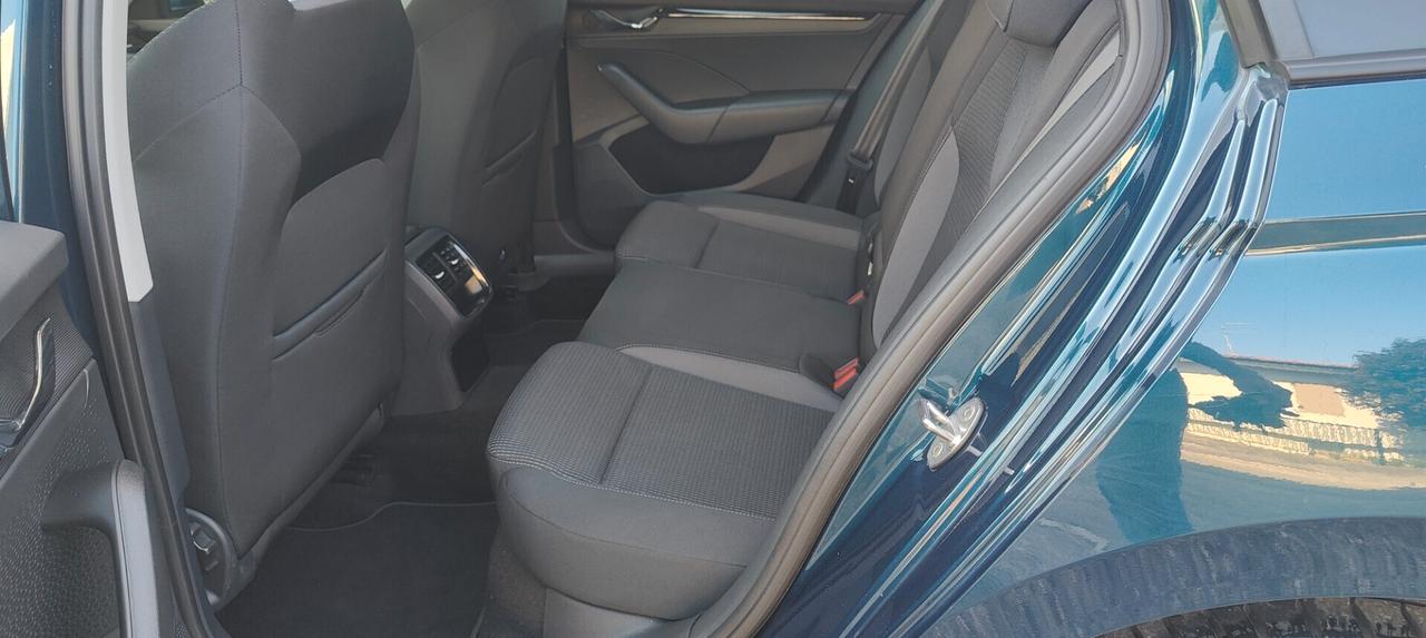 Skoda Octavia 2.0 TDI EVO SCR DSG Wagon Style