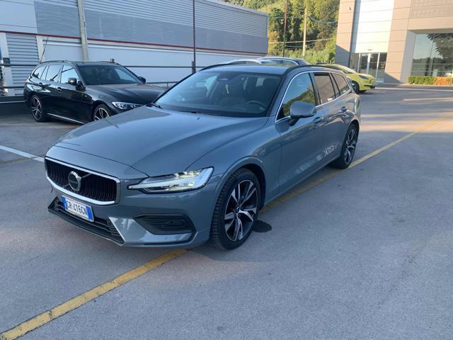 VOLVO V60 B4 automatico Essential