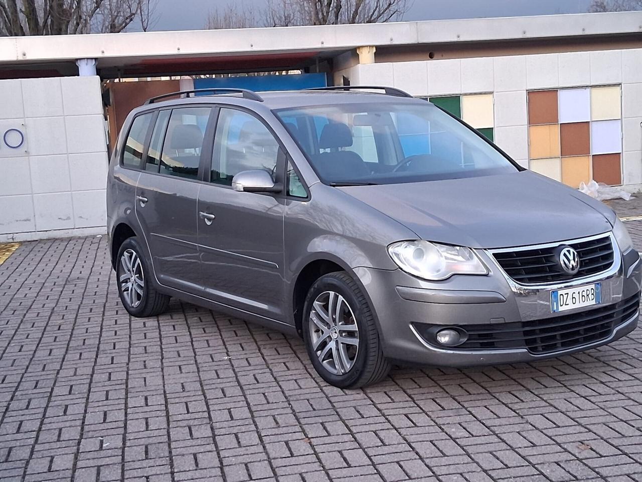 Volkswagen Touran 2.0 Highline Ecofuel Cel 3201471147