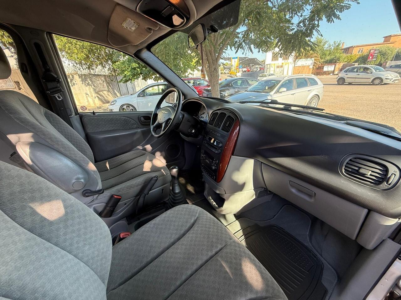 Chrysler Voyager Grand Voyager 2.5 CRD cat Limited