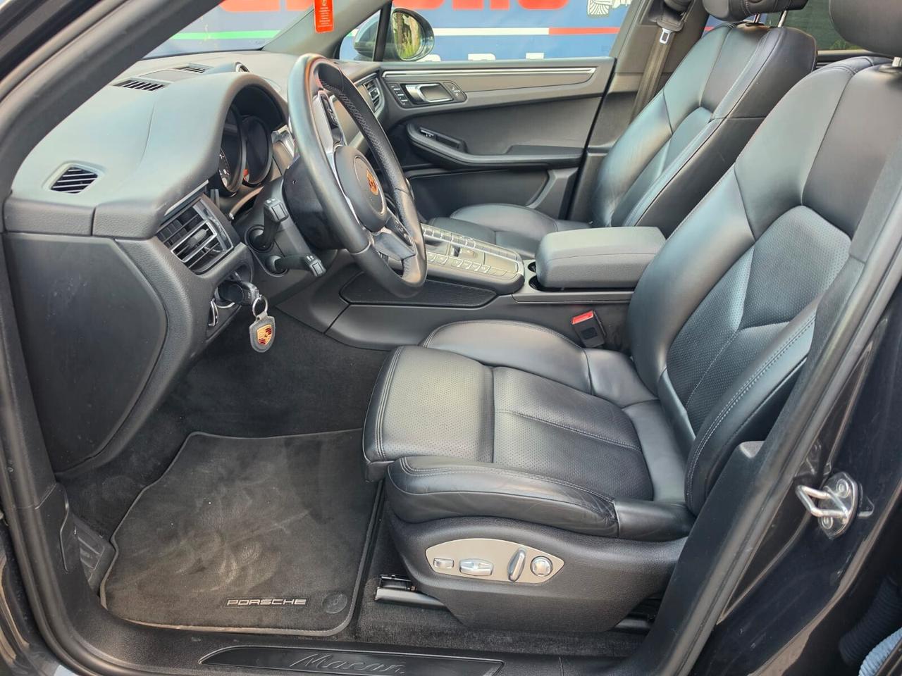 Porsche Macan FULL TETTO PASM