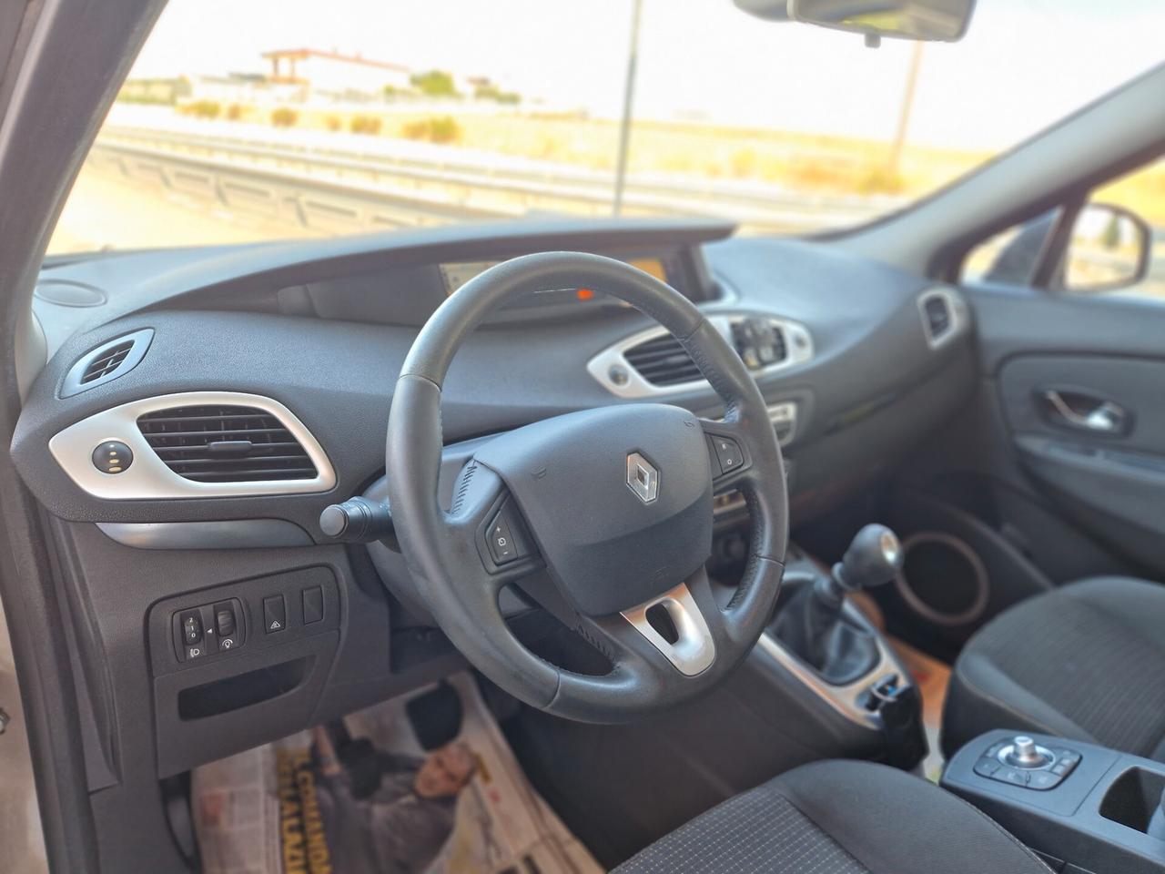 Renault Scenic Scénic X-Mod 1.5 dCi 110CV Luxe
