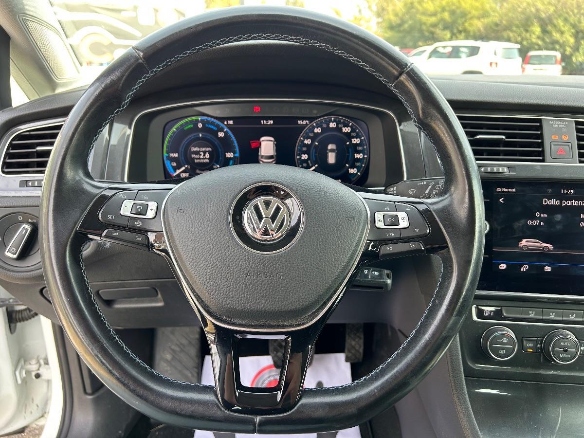 VOLKSWAGEN - e-Golf - 136 CV