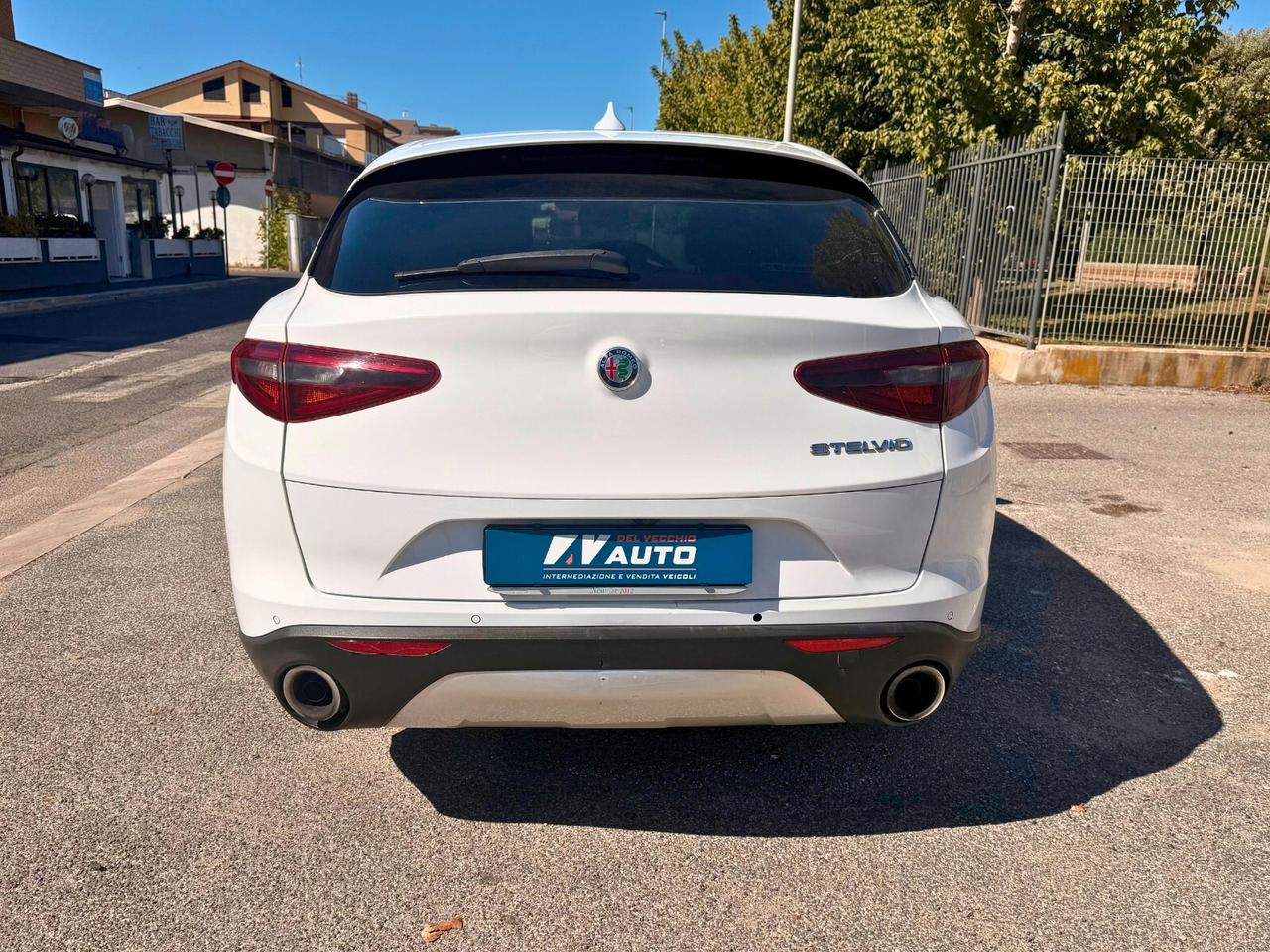 Alfa Romeo Stelvio 2.2 Turbodiesel 160 CV AT8 RWD Sport-Tech
