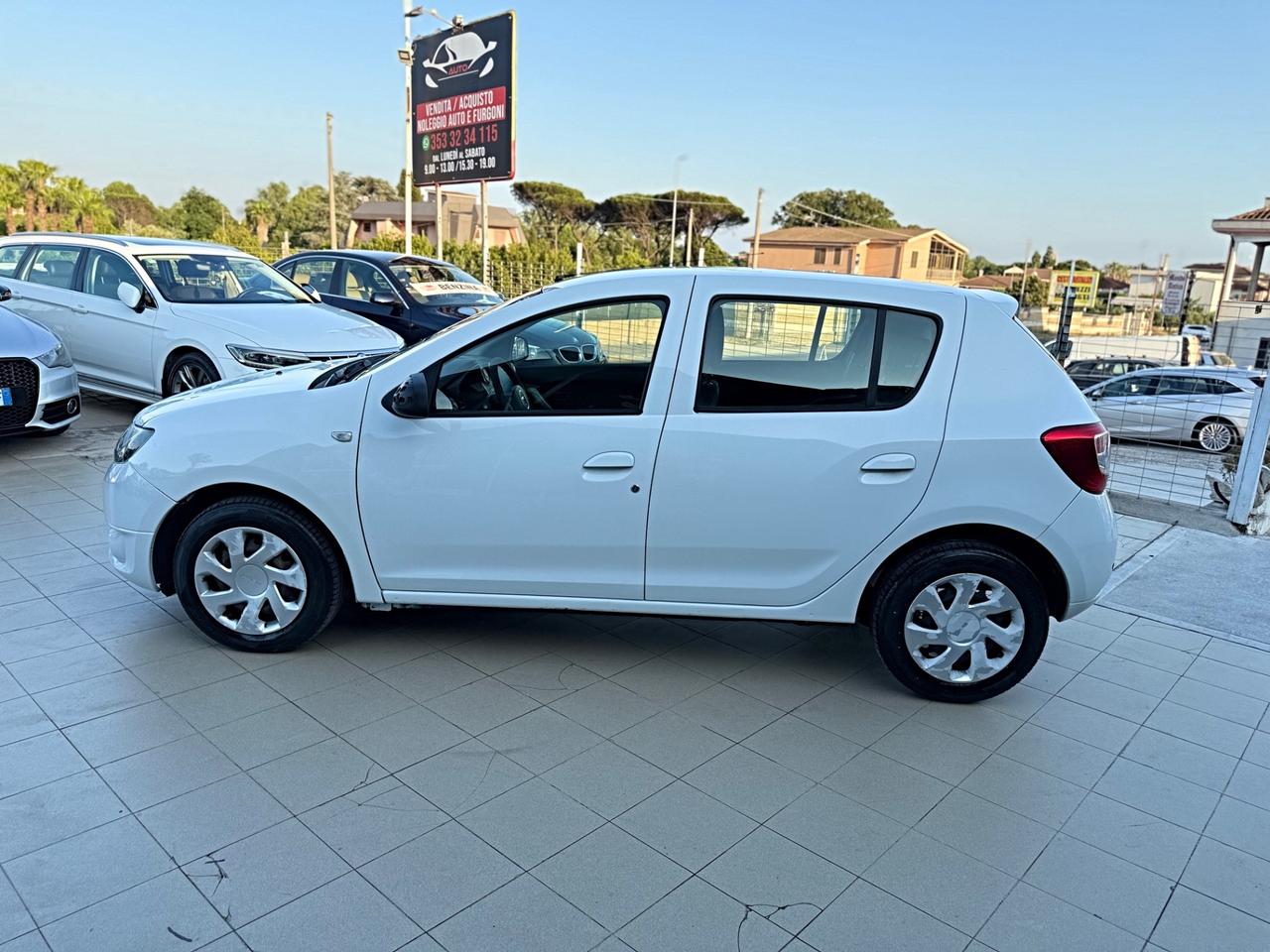 Dacia Sandero 1.2 GPL 75CV Lauréate Garanzia 12 Mesi
