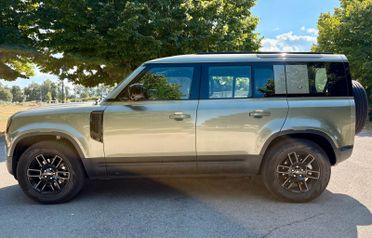 Land Rover Defender 110 3.0D I6 200 CV AWD Auto X-Dynamic SE