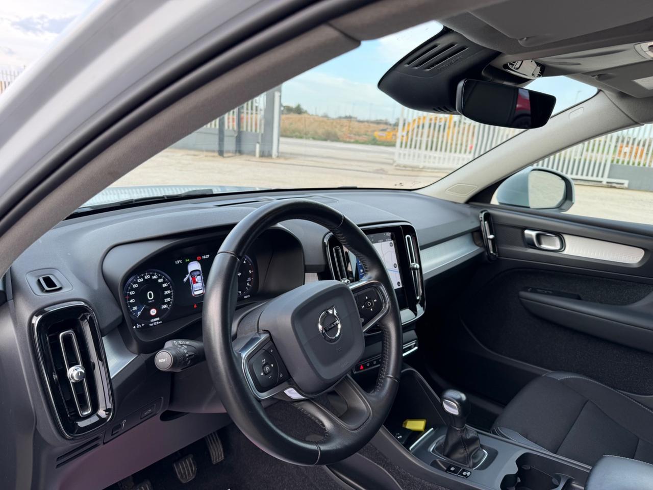 VOLVO XC40 2.0 D3 150CV MANUALE FULL LED MY20