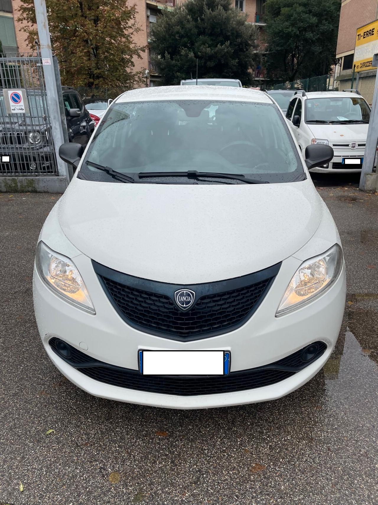 Lancia Ypsilon 1.2 69 CV 5 porte GPL Ecochic Elefantino Blu