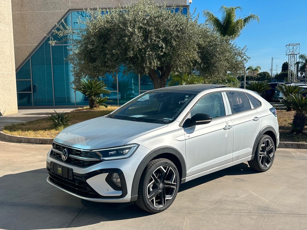 Volkswagen Taigo 1.0 tsi R-Line offerta T-Stock prezzo imperdibile