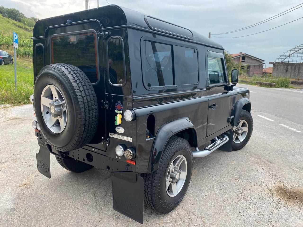 Land Rover Defender 90 2.4 TD4 Station Wagon SE 60° Anniversario SVX
