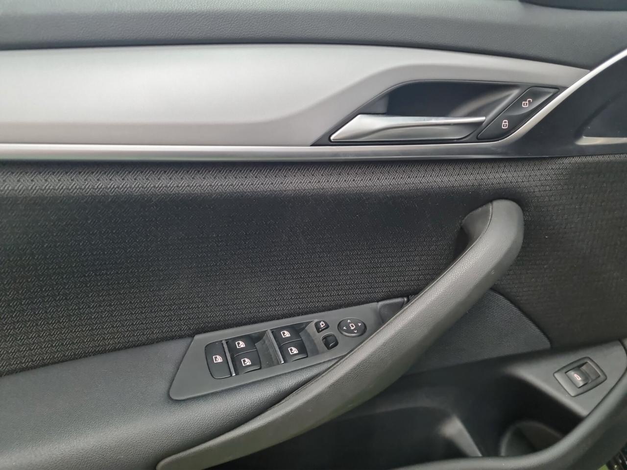 Bmw 518d 48V Touring Business