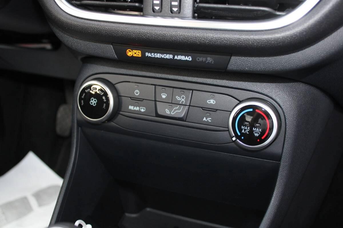 Ford Fiesta 1.1 Connect s&s 75cv con CarPlay