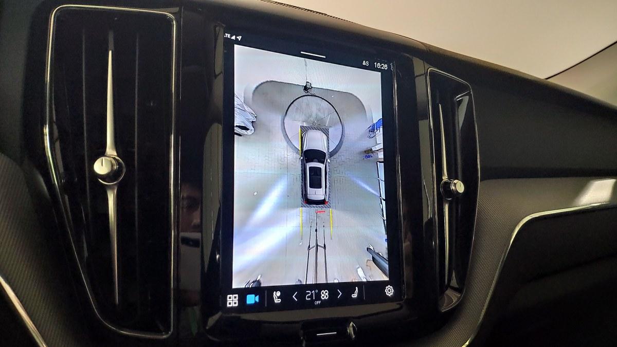 VOLVO Xc60 B4 Mild Hybrid Automatico Plus Dark