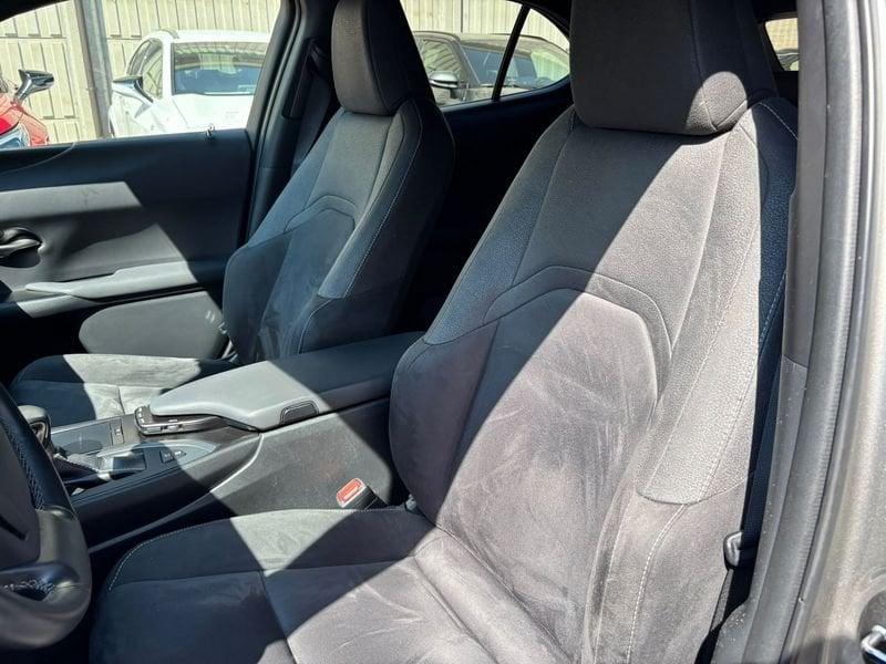 Lexus UX Hybrid Premium 2WD