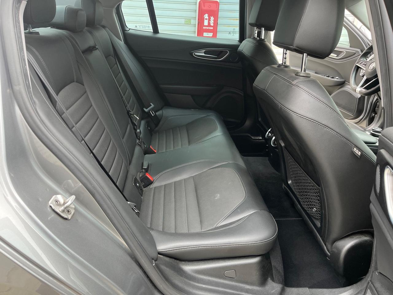 Alfa Romeo Giulia 2.2 Turbodiesel 180 CV AT8 Business Sport Launch Ed.