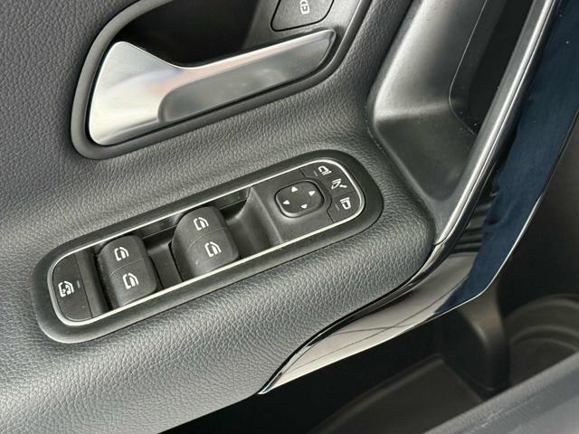 MERCEDES-BENZ A 180 d Automatic Business Extra