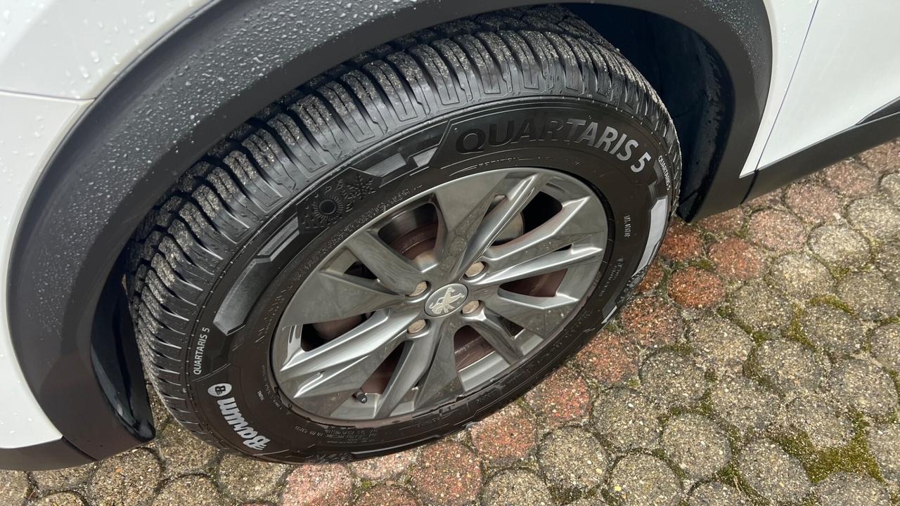 Peugeot 2008 PureTech 100 S&S Allure Pack