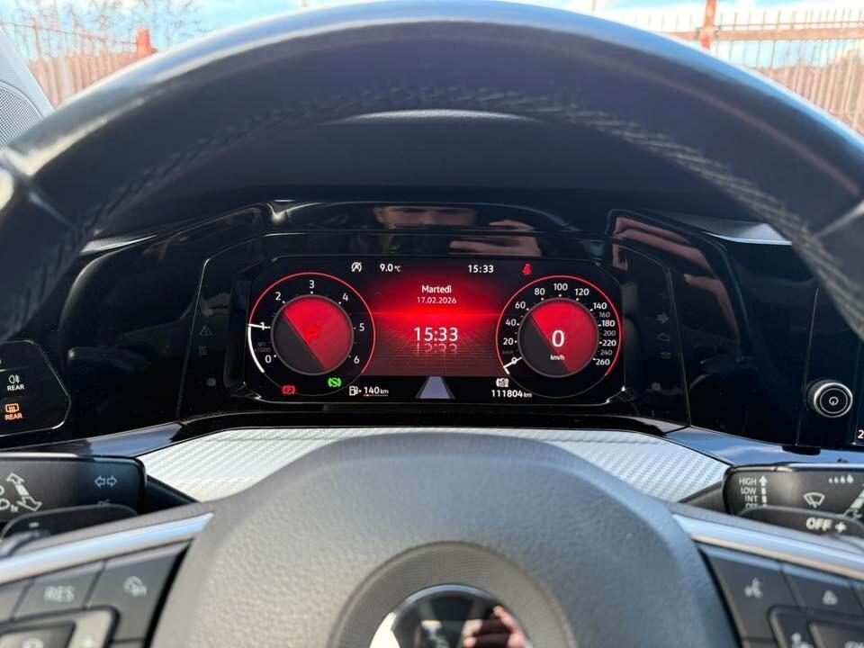 Volkswagen Golf 2.0 TDI -DSG- LUCI S-LED