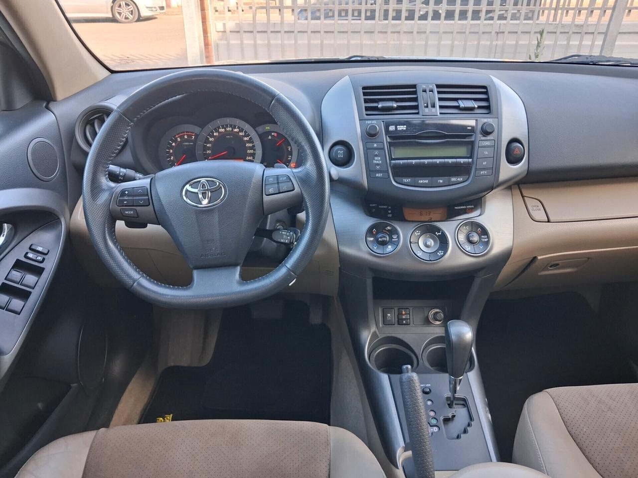 TOYOTA Rav4 Crossover 2.200 D-Cat 150cv 4WD Autom.