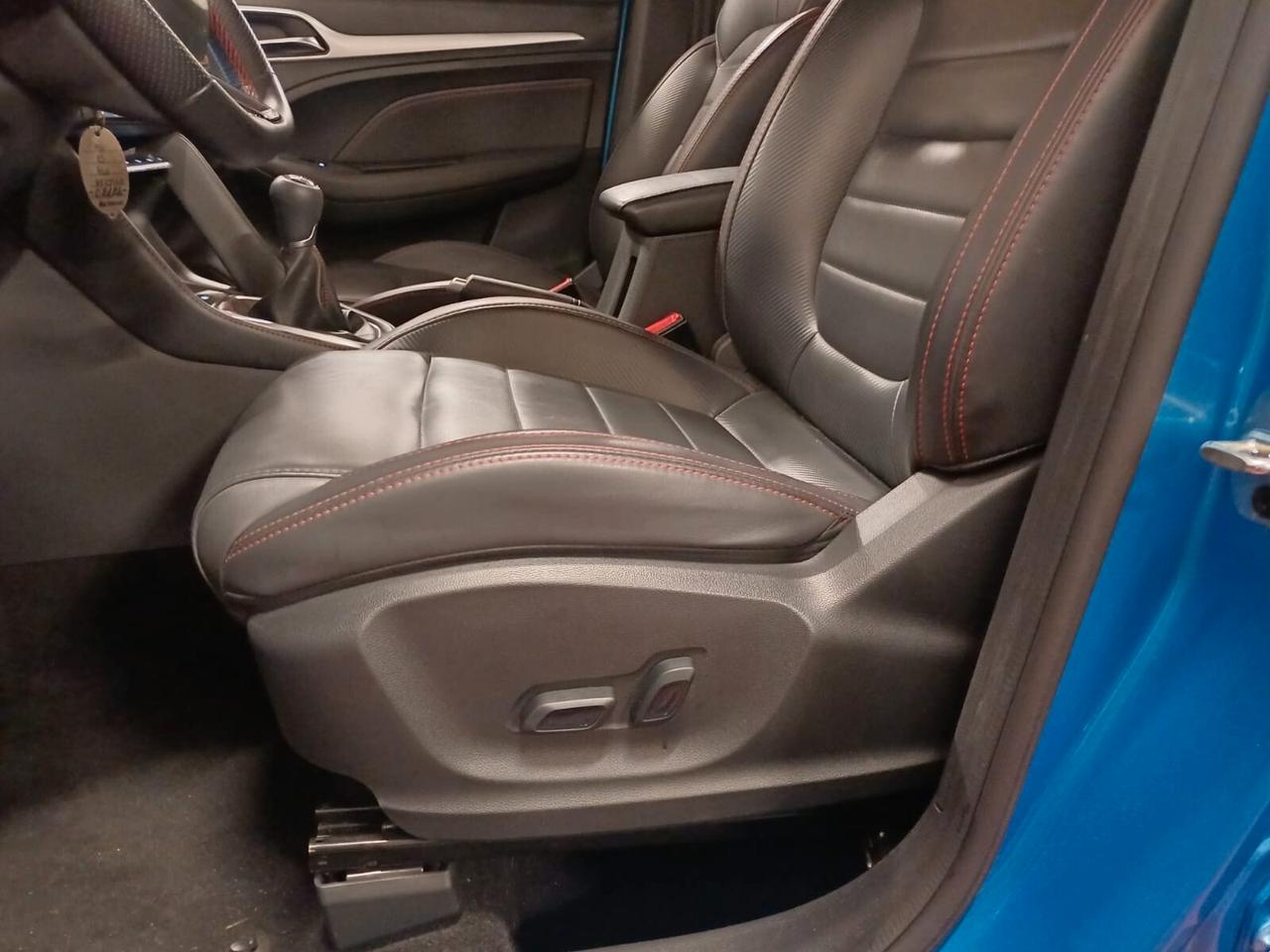 Mg ZS 1.5 VTi-tech Luxury | da € 217,00 al mese