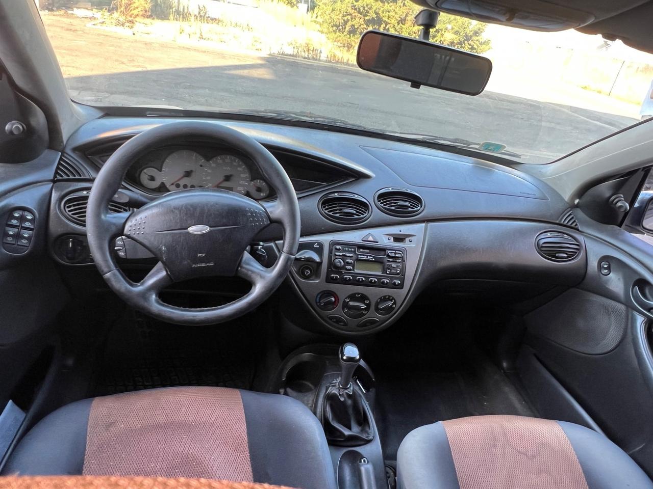 Ford Focus 1.6i 16V cat SW Ambiente