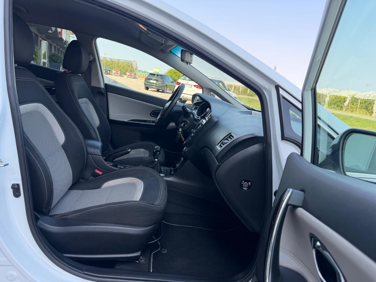Kia Ceed cee'd 1.4 CRDi 5 porte Cool