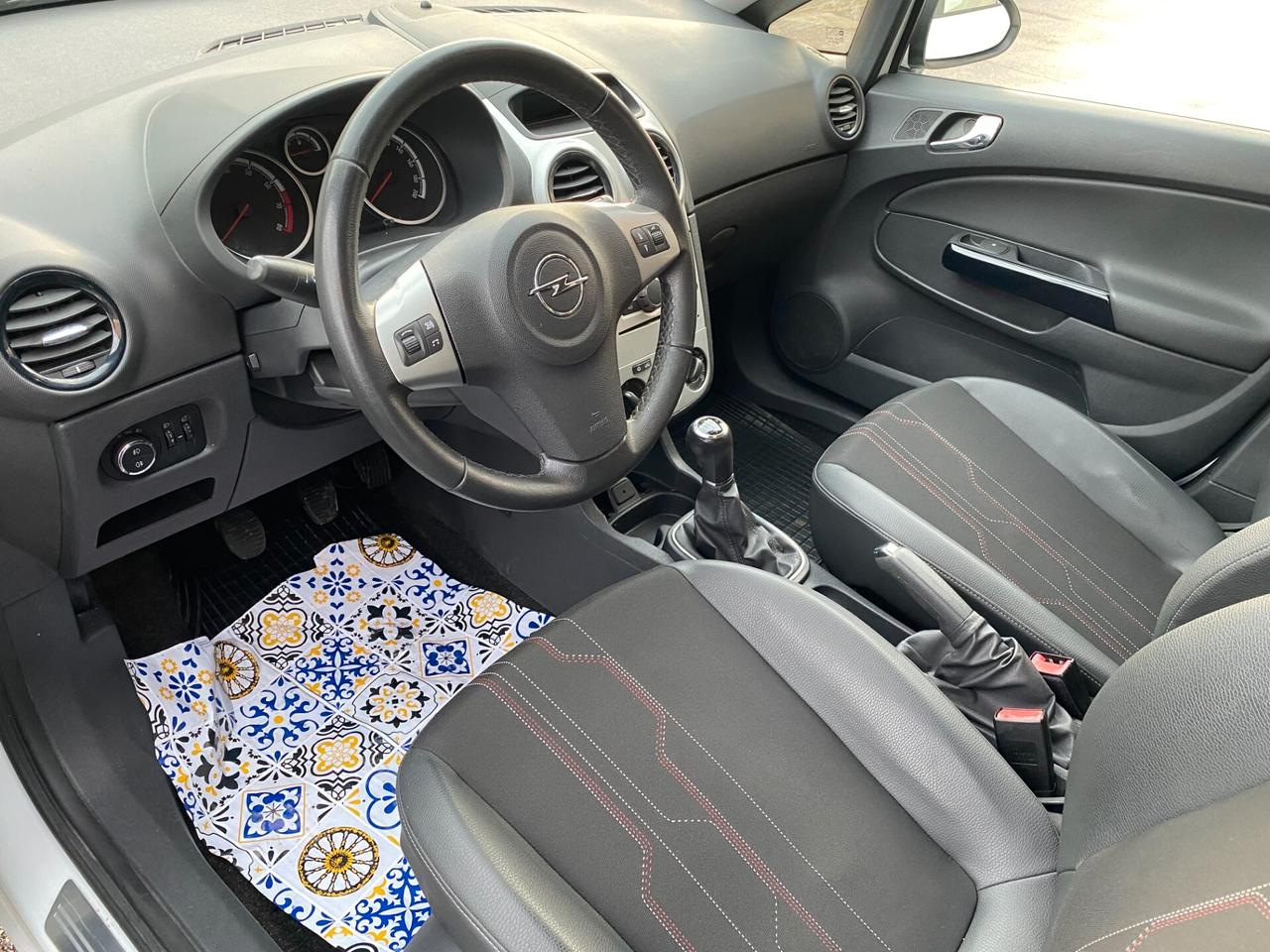 Opel Corsa 1.2 85CV 5 porte Benzina-GPL