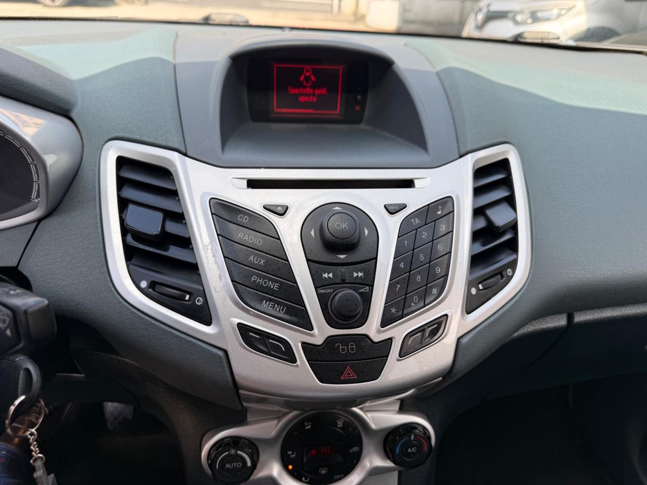 Ford Fiesta 1.4 5 porte Bz.- GPL Titanium